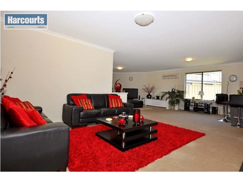 16 Giglia Drive, Sinagra WA 6065