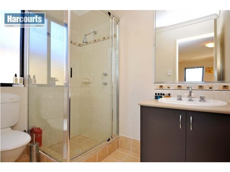 16 Giglia Drive, Sinagra WA 6065