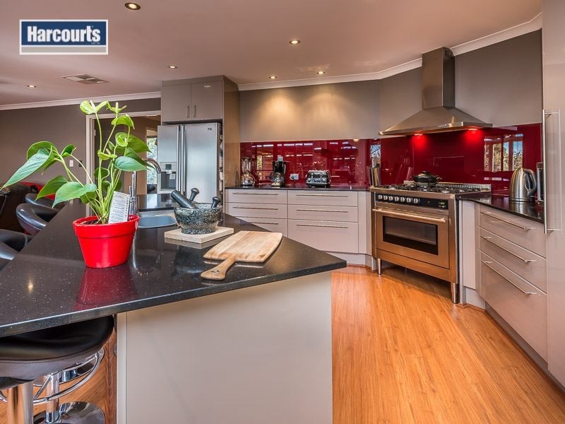 24 Honeypot Road, Lower Chittering WA 6084