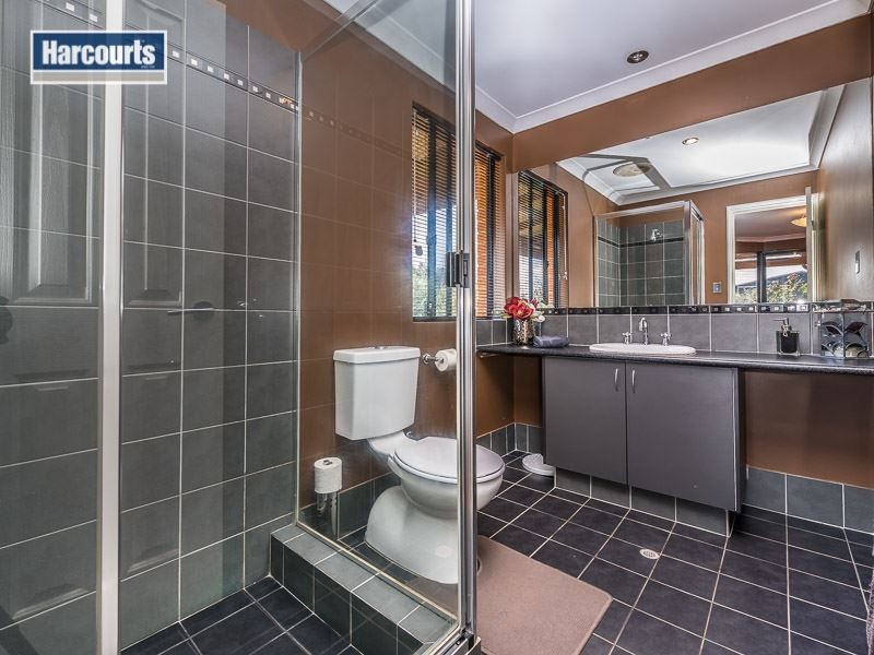 24 Honeypot Road, Lower Chittering WA 6084