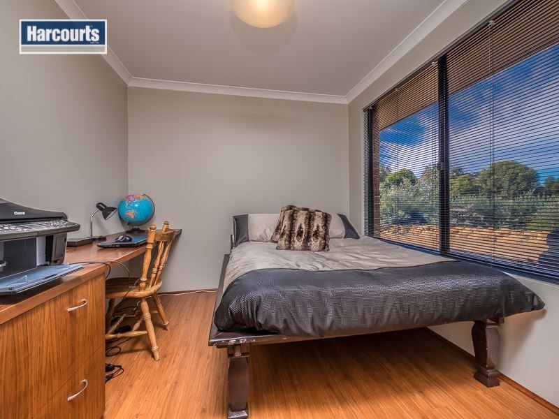 24 Honeypot Road, Lower Chittering WA 6084