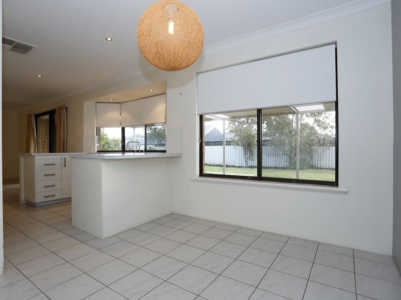 2 Lebeo Court, Heathridge WA 6027