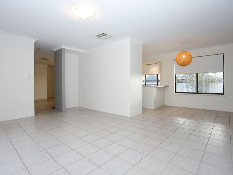 2 Lebeo Court, Heathridge WA 6027