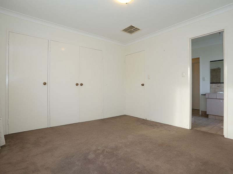 2 Lebeo Court, Heathridge WA 6027