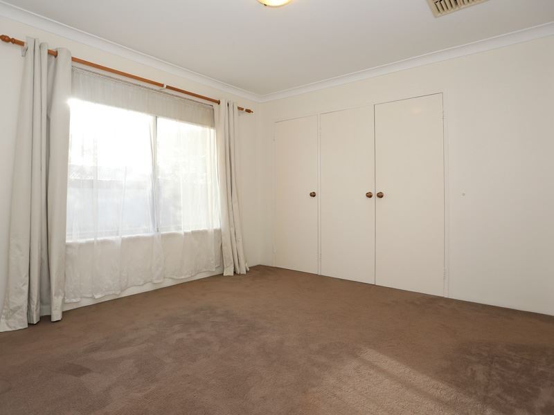 2 Lebeo Court, Heathridge WA 6027