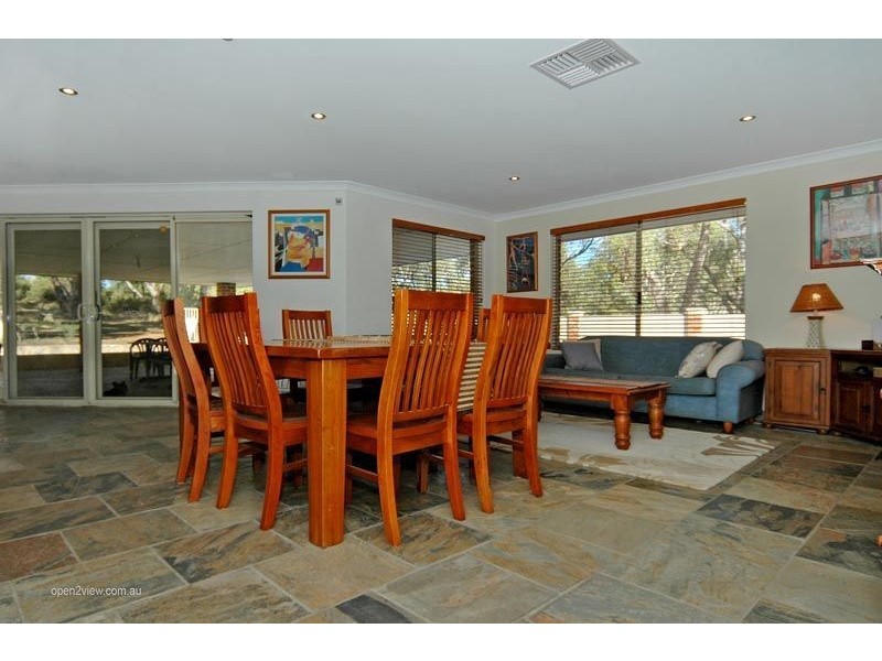 72 Emerald Drive, Carabooda WA 6033