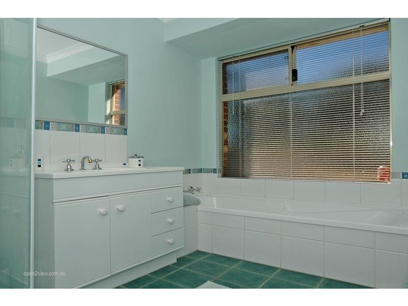 72 Emerald Drive, Carabooda WA 6033