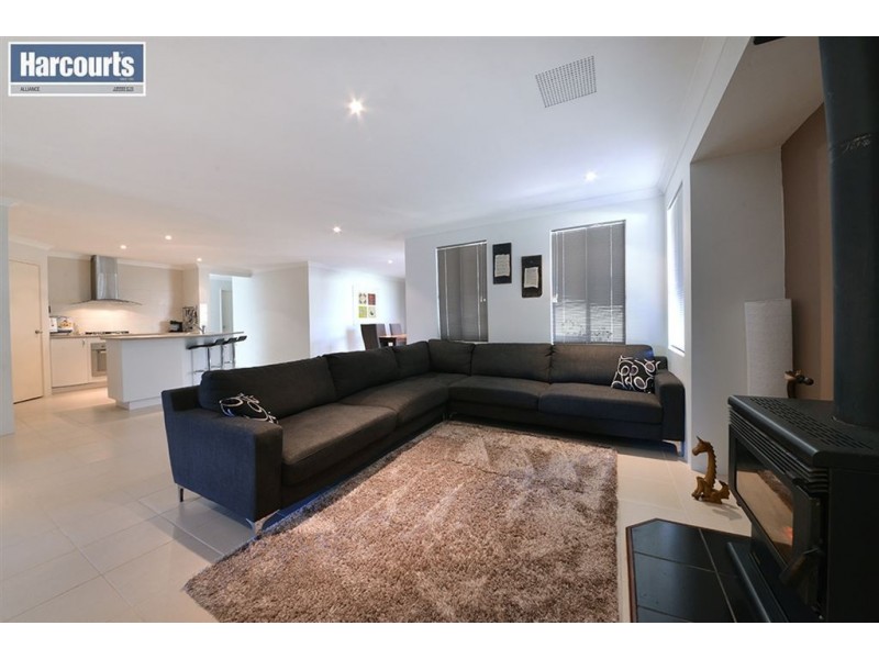 106 Sundowner Meander, Banksia Grove WA 6031