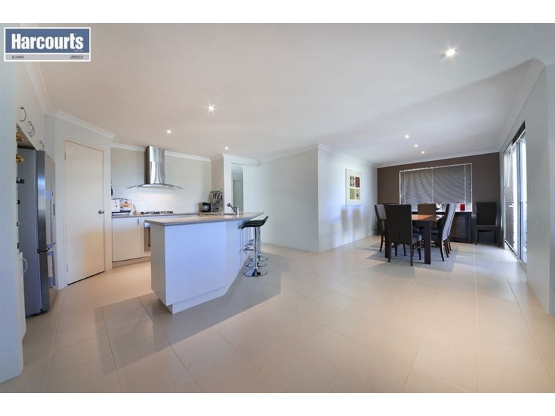 106 Sundowner Meander, Banksia Grove WA 6031