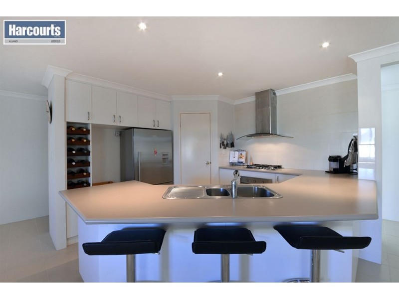 106 Sundowner Meander, Banksia Grove WA 6031