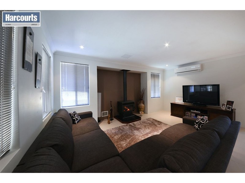 106 Sundowner Meander, Banksia Grove WA 6031