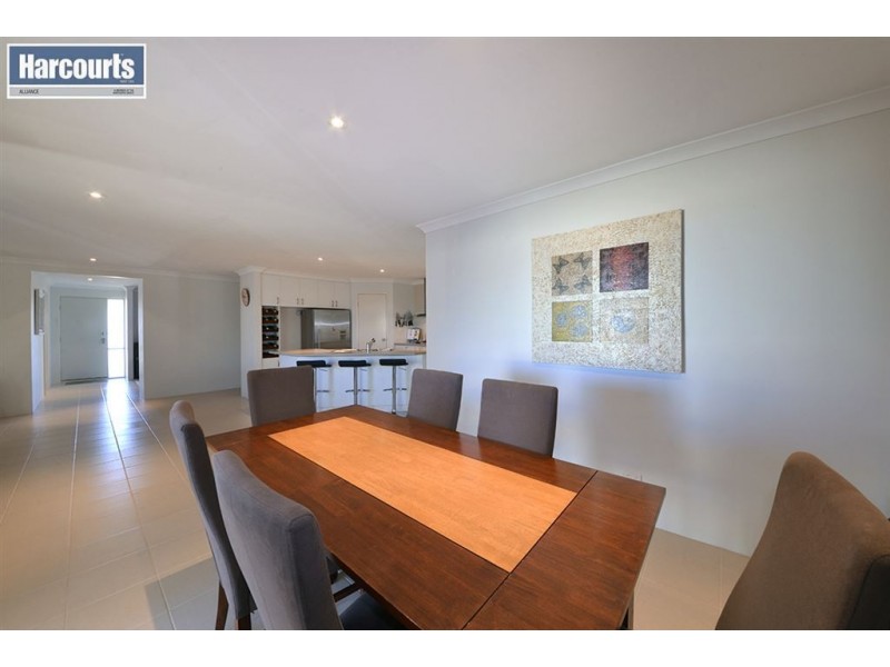 106 Sundowner Meander, Banksia Grove WA 6031