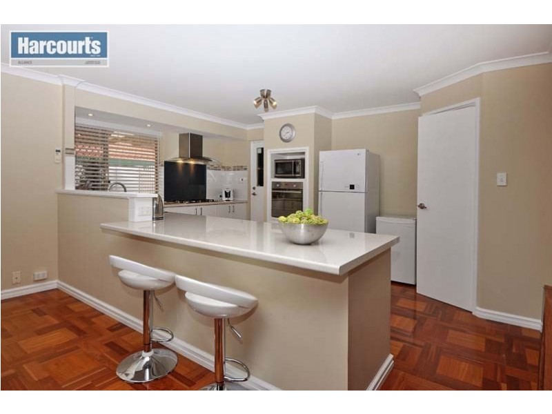 63 Ailsacraig Ramble, Kinross WA 6028