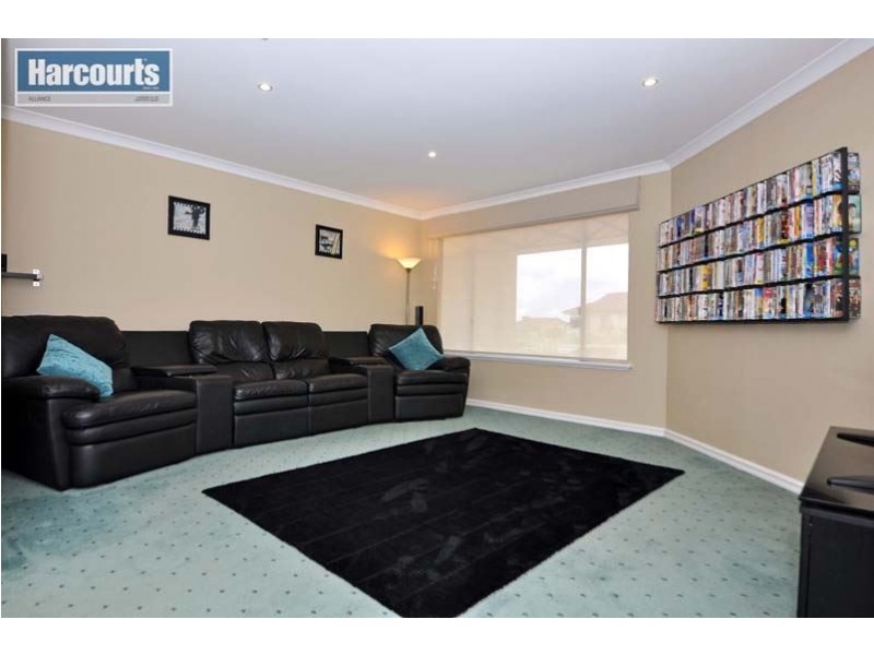 63 Ailsacraig Ramble, Kinross WA 6028