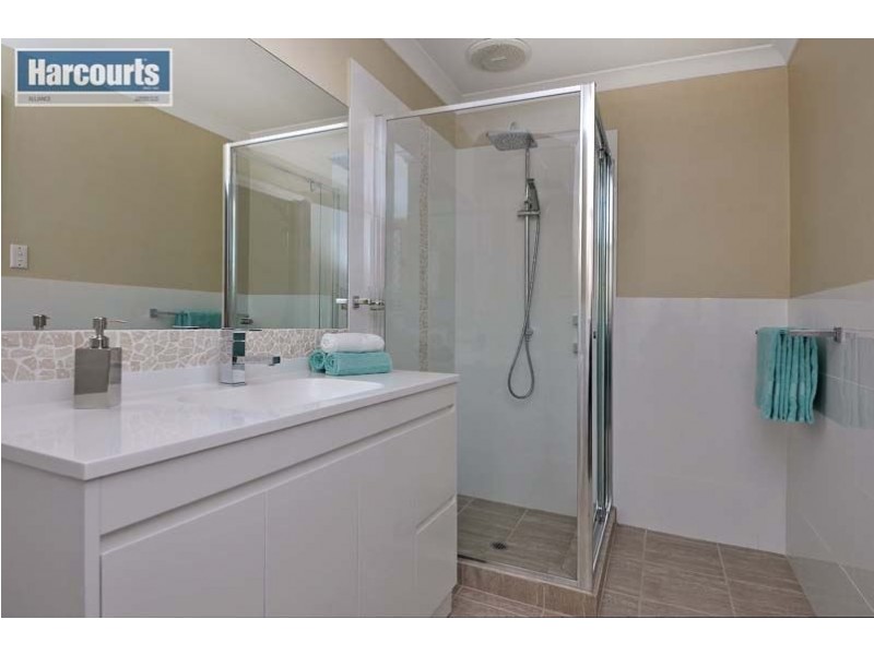 63 Ailsacraig Ramble, Kinross WA 6028