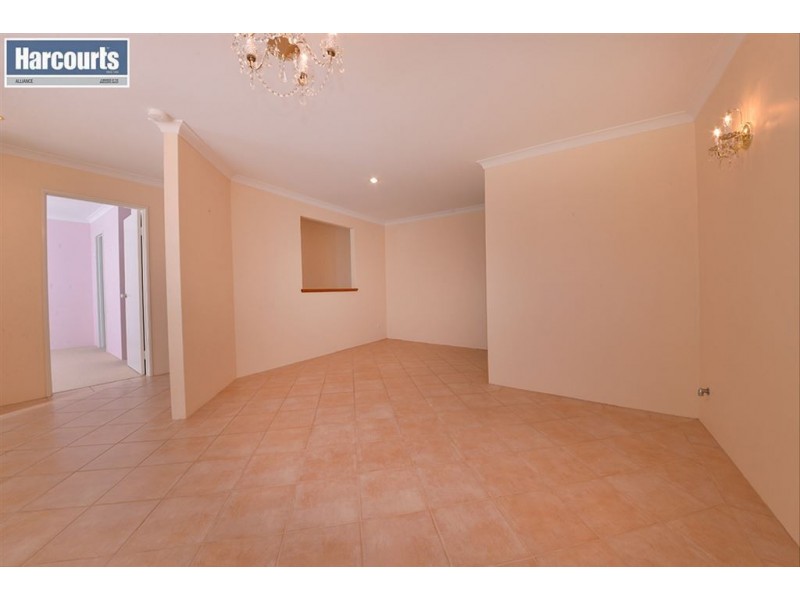 33 Royal Scot Loop, Currambine WA 6028