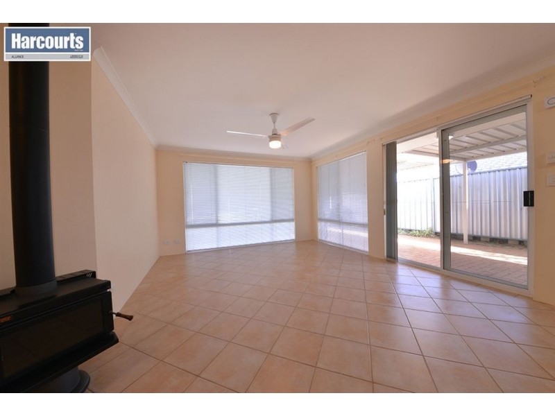 33 Royal Scot Loop, Currambine WA 6028