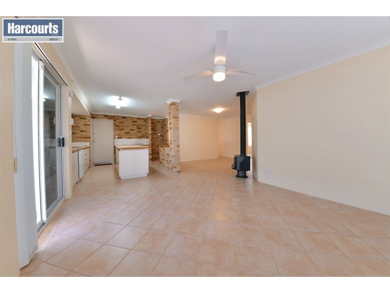 33 Royal Scot Loop, Currambine WA 6028