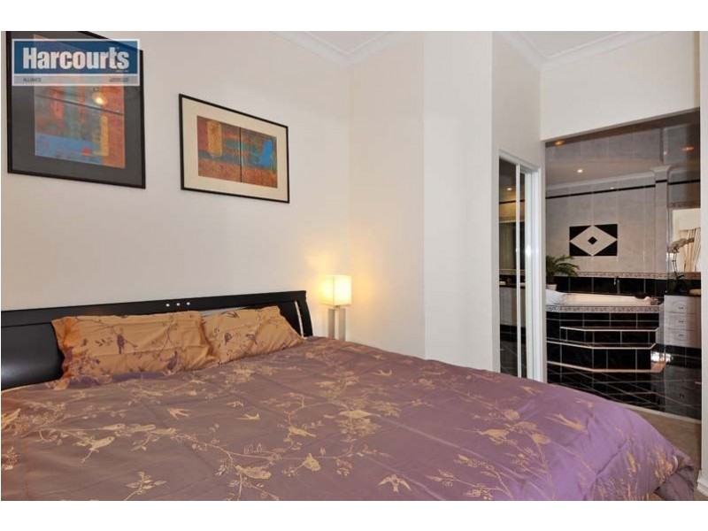 69 Abbotswood Drive, Landsdale WA 6065