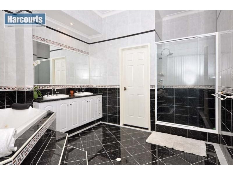 69 Abbotswood Drive, Landsdale WA 6065