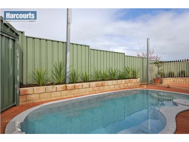 69 Abbotswood Drive, Landsdale WA 6065