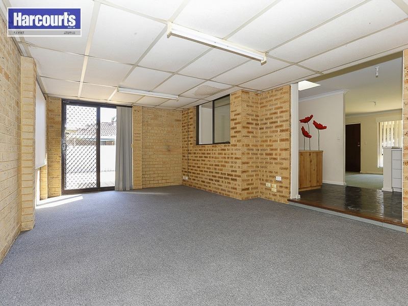 1 Fairfield Grove, Heathridge WA 6027