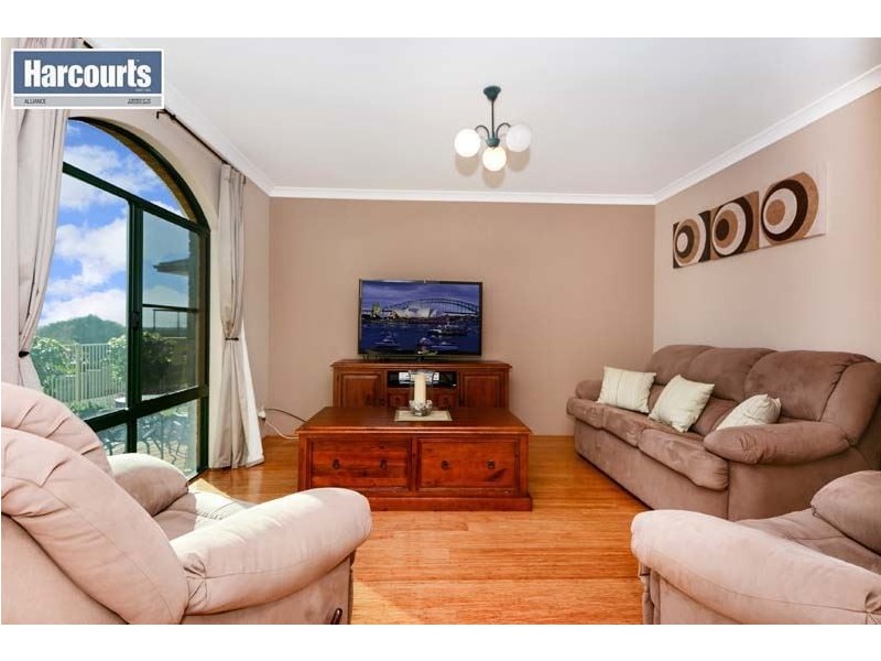 8 Snowbird Gardens, Joondalup WA 6027