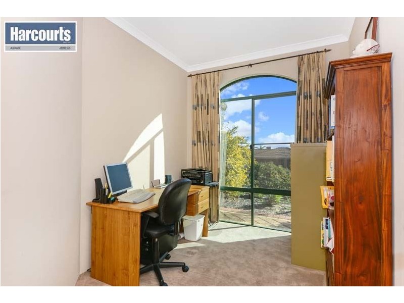 8 Snowbird Gardens, Joondalup WA 6027