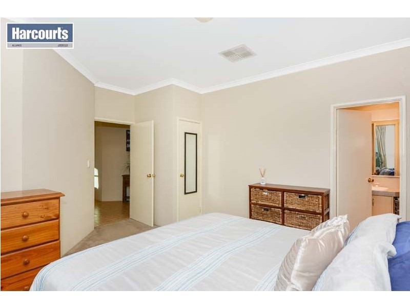 8 Snowbird Gardens, Joondalup WA 6027