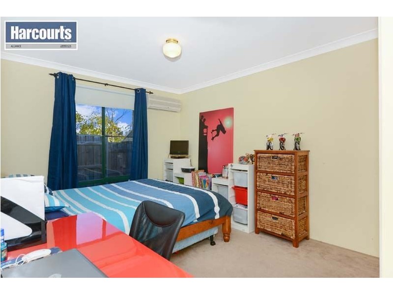 8 Snowbird Gardens, Joondalup WA 6027