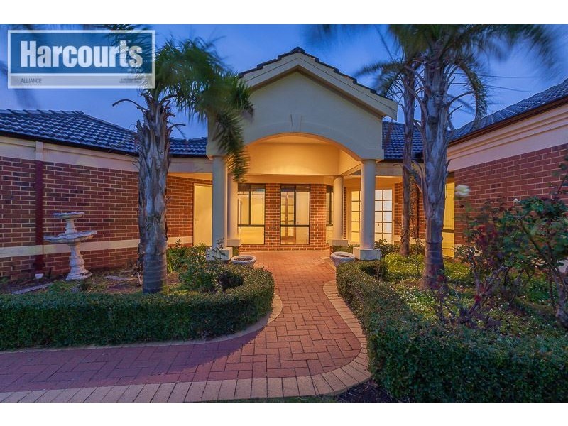 37 Meadowbrook Promenade, Currambine WA 6028
