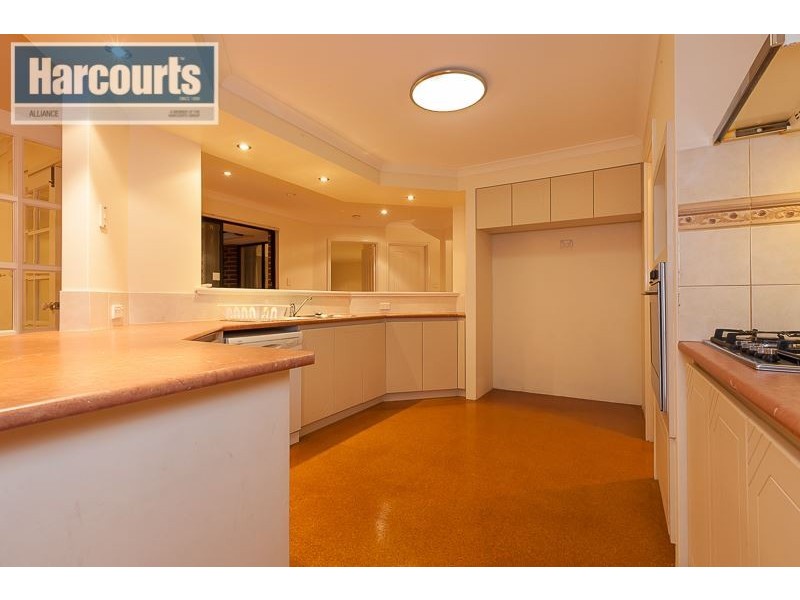 37 Meadowbrook Promenade, Currambine WA 6028