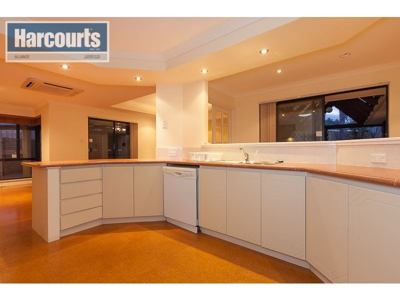 37 Meadowbrook Promenade, Currambine WA 6028