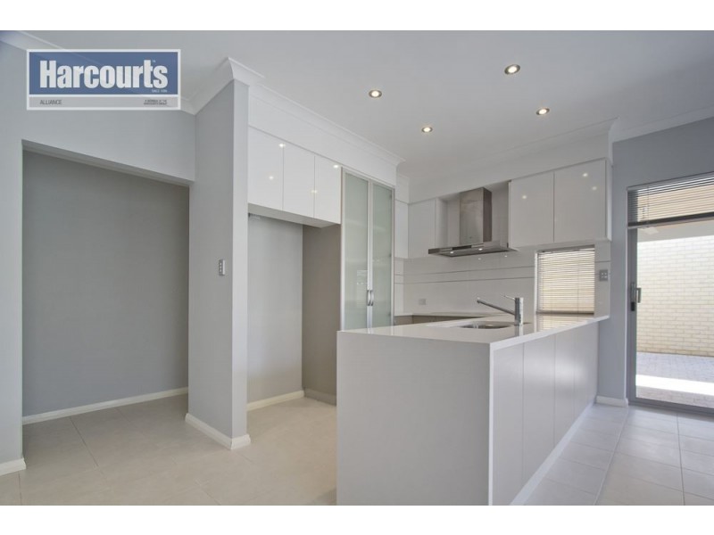 52 Susan Road, Madeley WA 6065