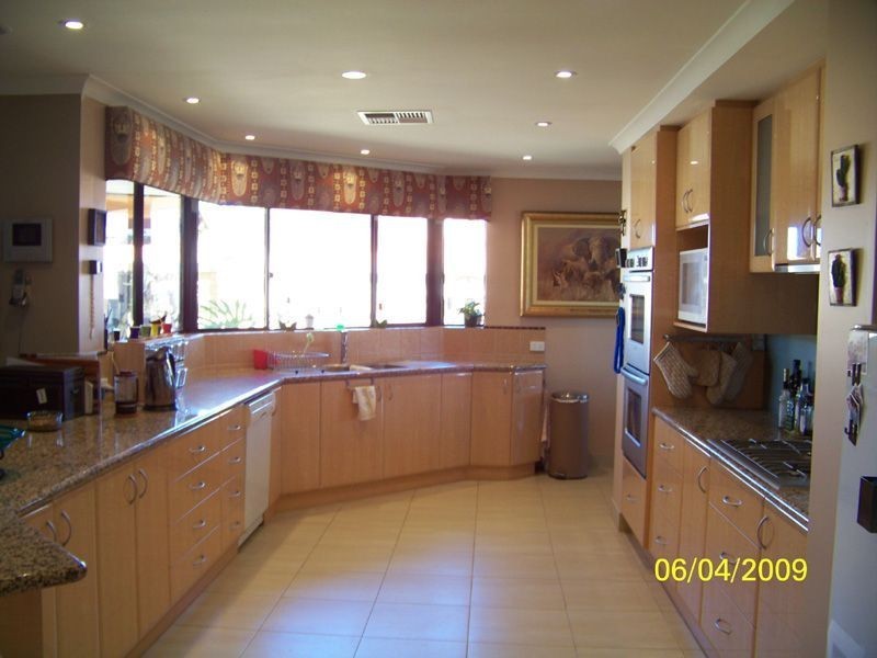 4 Resolute Way, Ocean Reef WA 6027