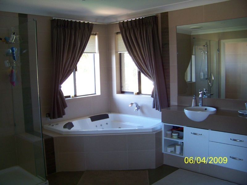 4 Resolute Way, Ocean Reef WA 6027