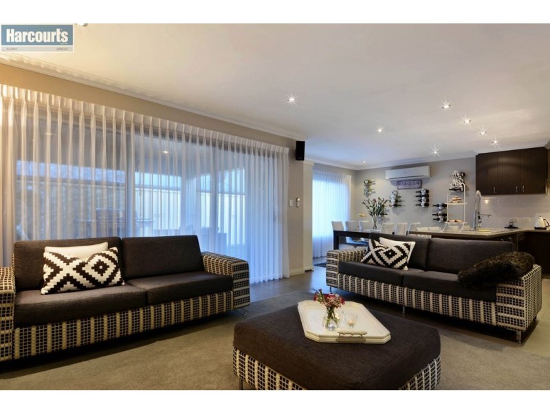 8 Berea link, Madeley WA 6065