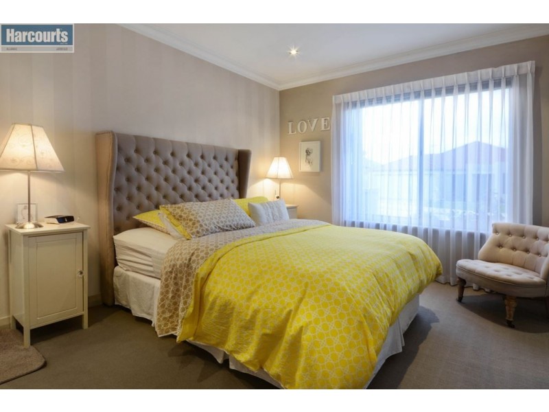 8 Berea link, Madeley WA 6065