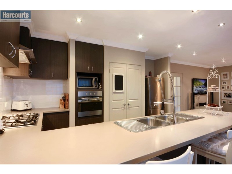 8 Berea link, Madeley WA 6065