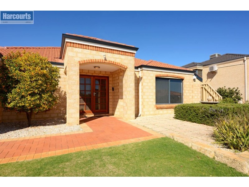 16 Galveston Loop, Iluka WA 6028
