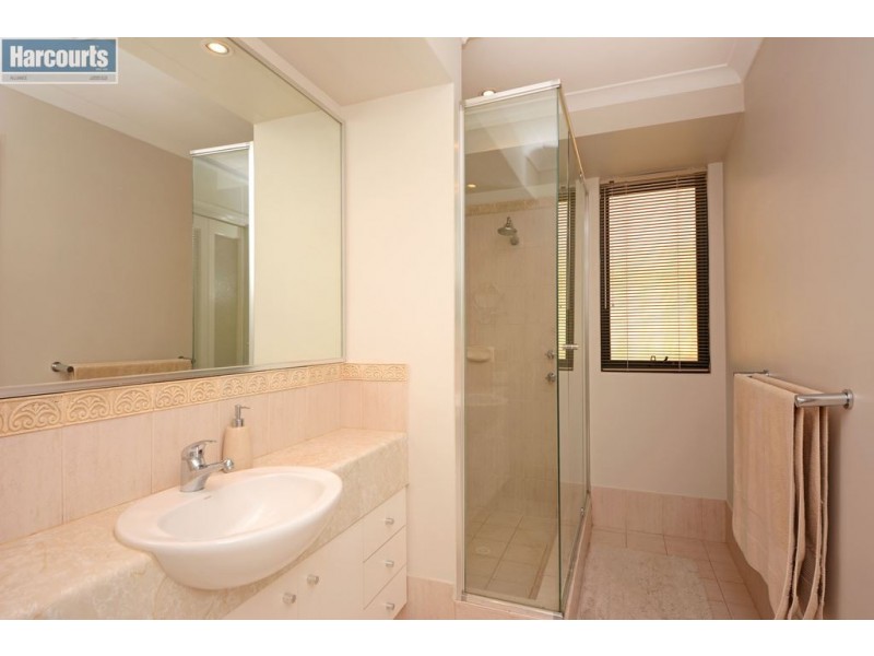 16 Galveston Loop, Iluka WA 6028