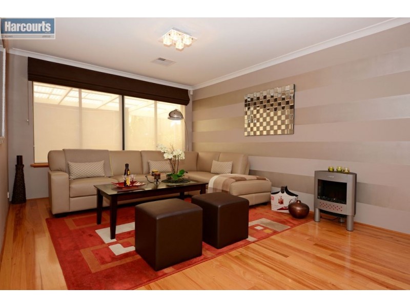 16 Galveston Loop, Iluka WA 6028