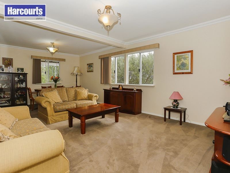 19 Sussex Bend, Lower Chittering WA 6084