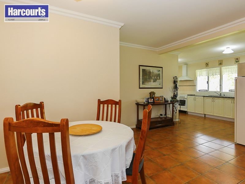 19 Sussex Bend, Lower Chittering WA 6084