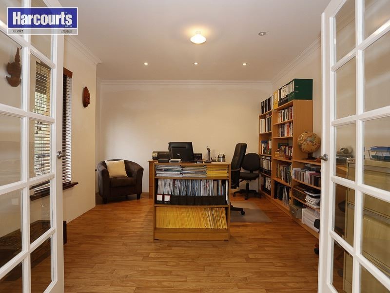 196 Holstein Loop, Lower Chittering WA 6084