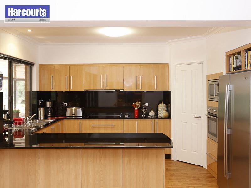 196 Holstein Loop, Lower Chittering WA 6084