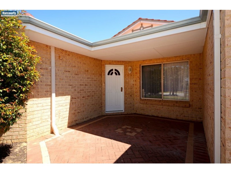 20 Roxburgh Circle, Kinross WA 6028