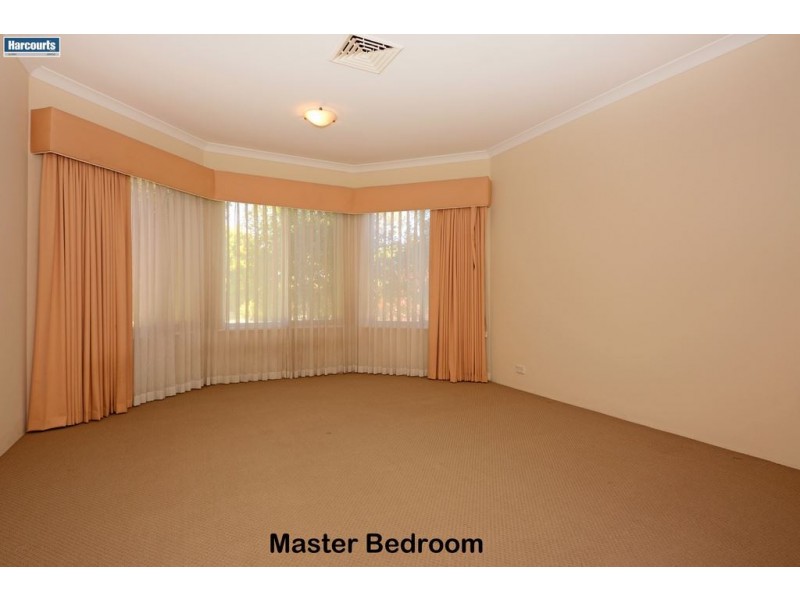 20 Roxburgh Circle, Kinross WA 6028