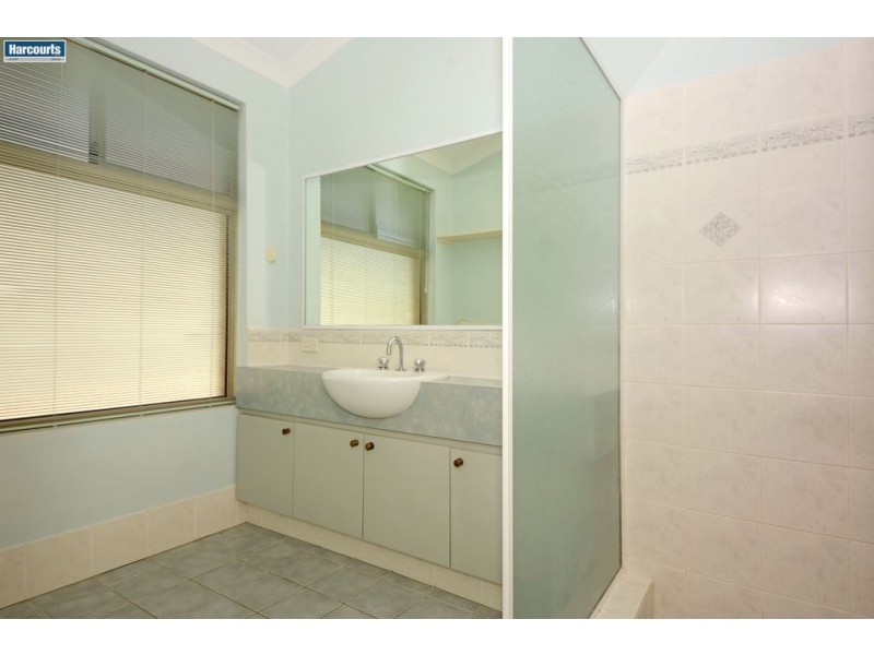 20 Roxburgh Circle, Kinross WA 6028