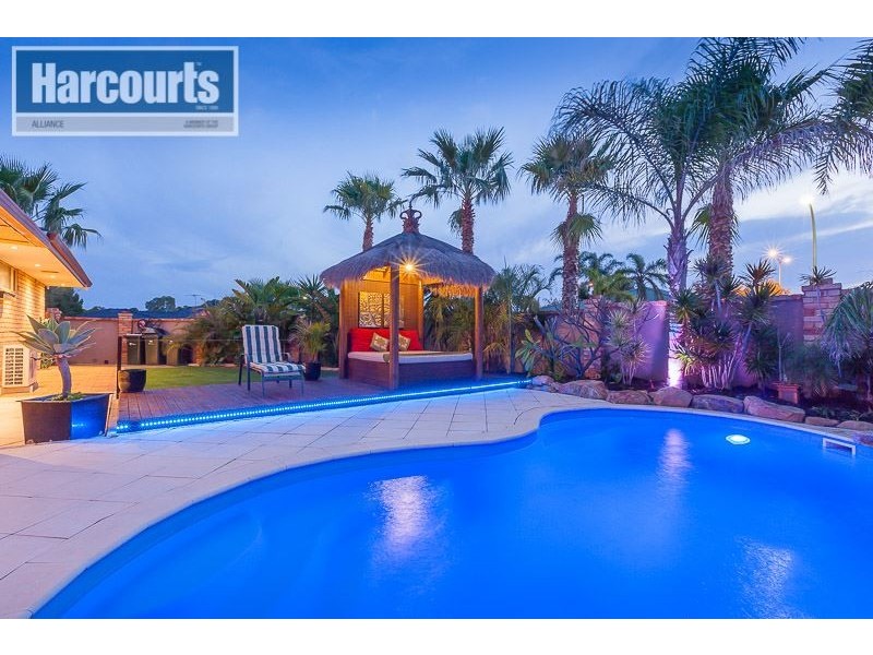 11 Bainbridge Mews, Currambine WA 6028